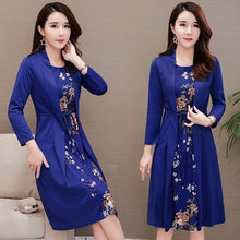 Load image into Gallery viewer, Women casual knee-length dress plus size Long sleeve flower print spring autumn dress office lady Women loose elegant dress 0235