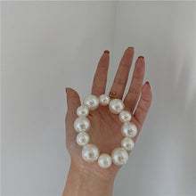 Load image into Gallery viewer, Ruoshui Woman Big Pearl Hair Ties Korean Style