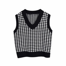 Load image into Gallery viewer, KPYTOMOA Women Oversized Houndstooth Knitted Vest Sweater