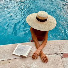 Load image into Gallery viewer, Simple And Fashionable Straw Hat

