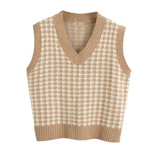 Load image into Gallery viewer, KPYTOMOA Women Oversized Houndstooth Knitted Vest Sweater
