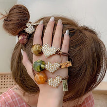 Load image into Gallery viewer, Women Hair Ropes Big Crystal Pearl Band for Fashion
