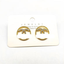 Load image into Gallery viewer, Crystal Rhinestone cc Stud Earrings.
