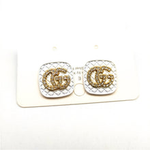 Load image into Gallery viewer, Crystal Rhinestone cc Stud Earrings.

