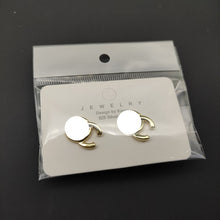 Load image into Gallery viewer, Crystal Rhinestone cc Stud Earrings.
