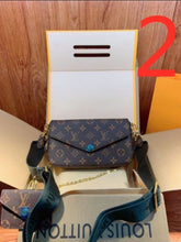 Load image into Gallery viewer, Louis Vuitton Bag
