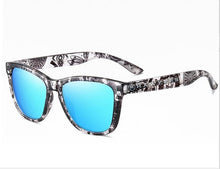 Load image into Gallery viewer, Classic neutral sunglasses
