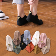 Load image into Gallery viewer, Fashion Socks Woman 2021 New Spring 4 Pairs Ankle Girls Cotton Color Novelty Women Fashion Cute Heart Casual Funny Sock Autumn
