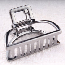 Load image into Gallery viewer, 1Pcs Hair Accessories for Women Metal Modern Stylish Hair Claw Hair Clips Bun Pony Tail Holder Washing  Beauty Salon Hair Pin
